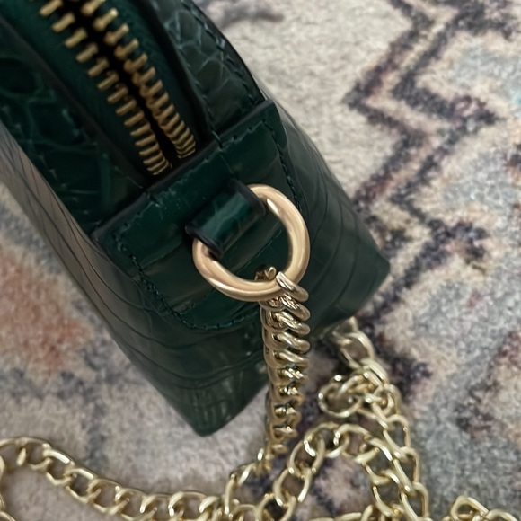 Green crossover bag/ shoulder bag mini crocodile faux leather. Gold chain - Picture 4 of 6